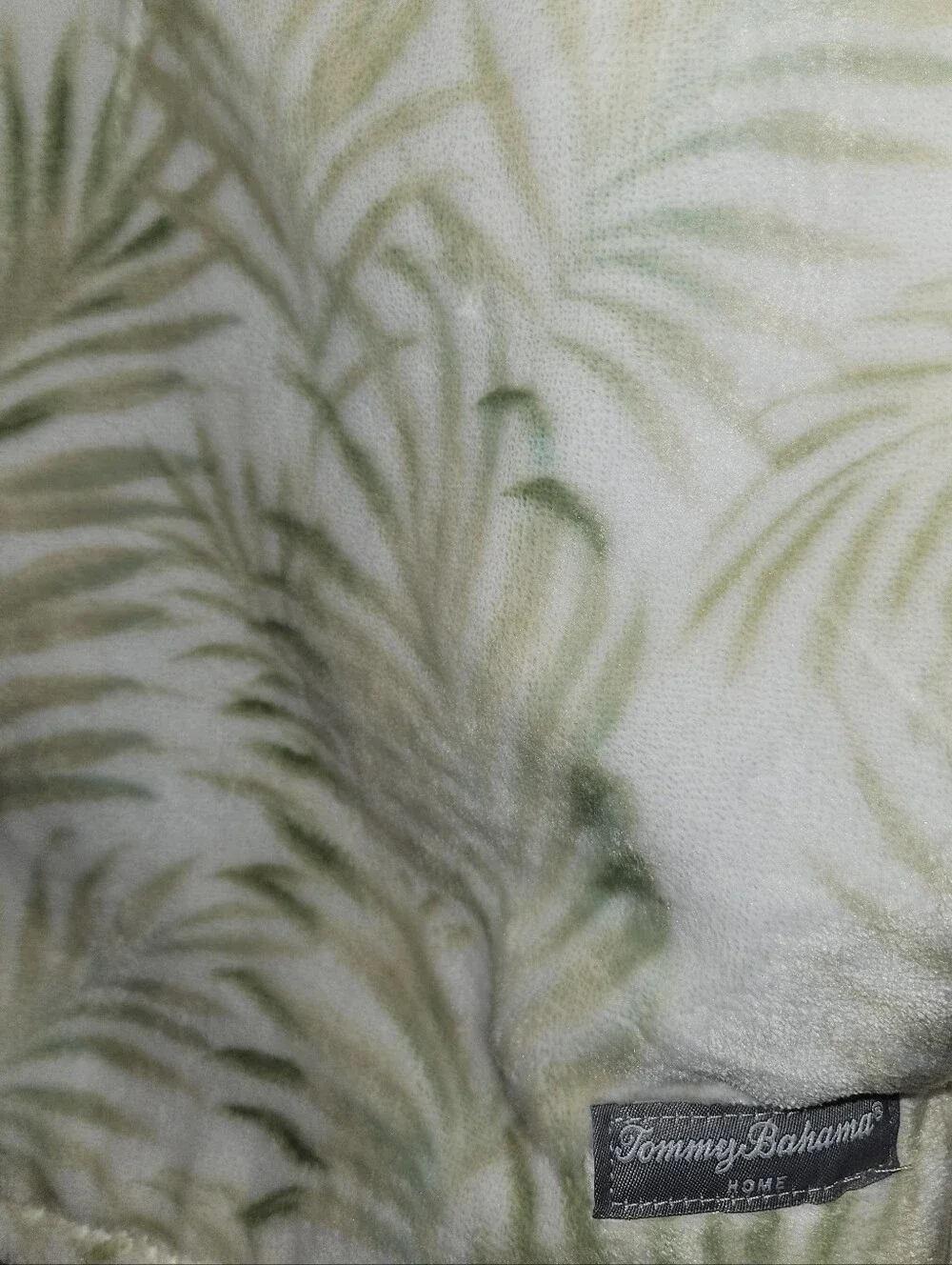 NWT Tommy Bahama Ultra Soft Plush Throw - Picture 8 of 10